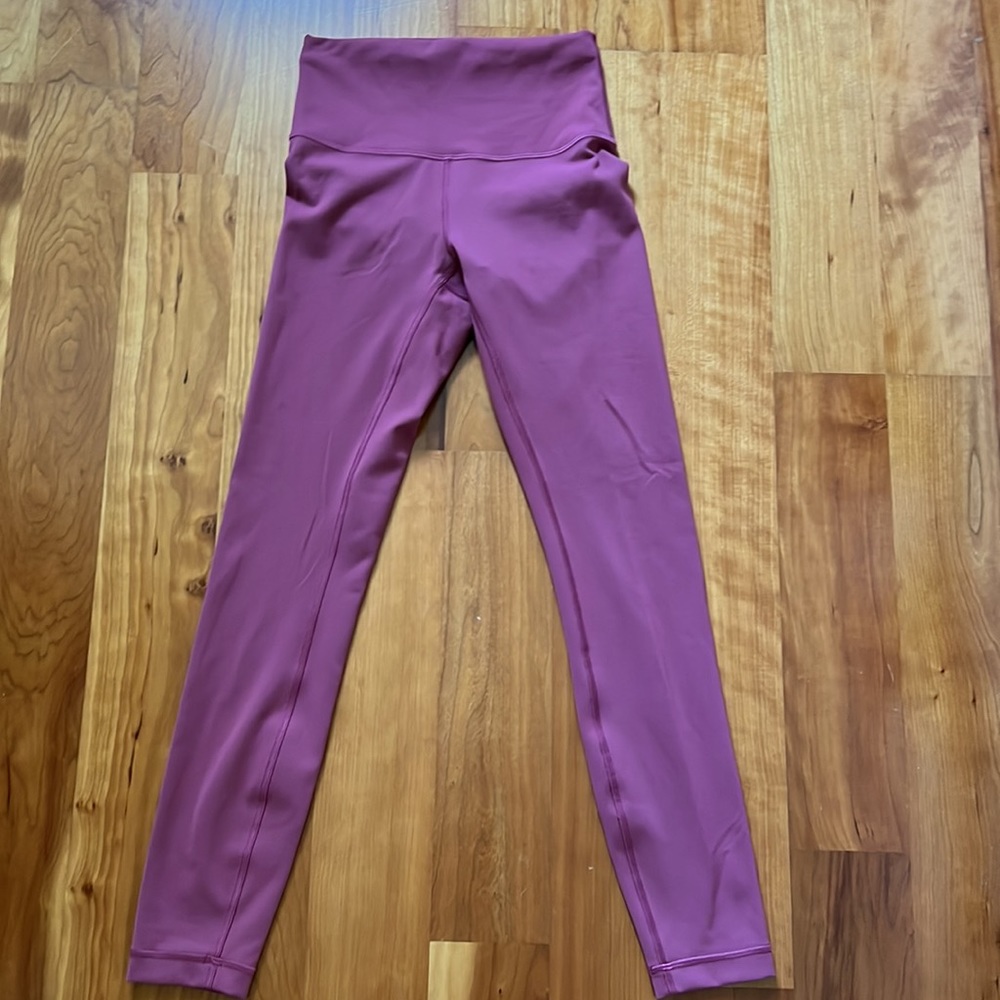 Lululemon Wunder Train High-Rise Tight 25"
Chianti - Picture 8 of 9